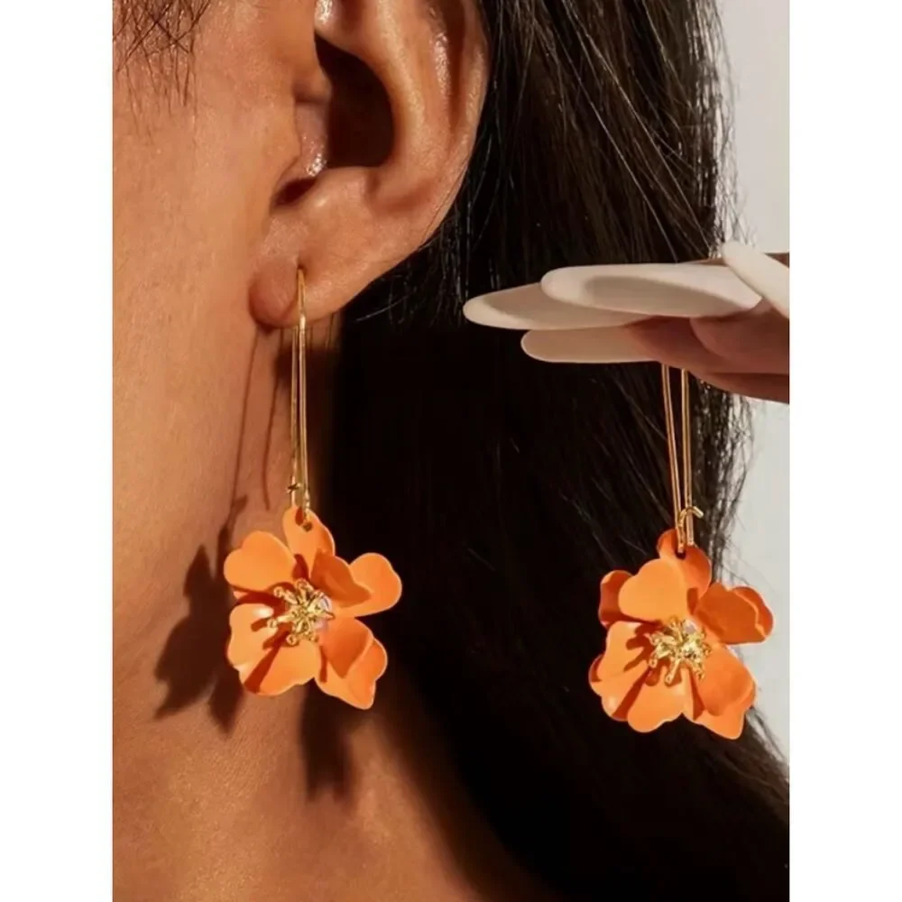 🧡 NEW Orange & Gold Flower Dangle Earrings 🧡